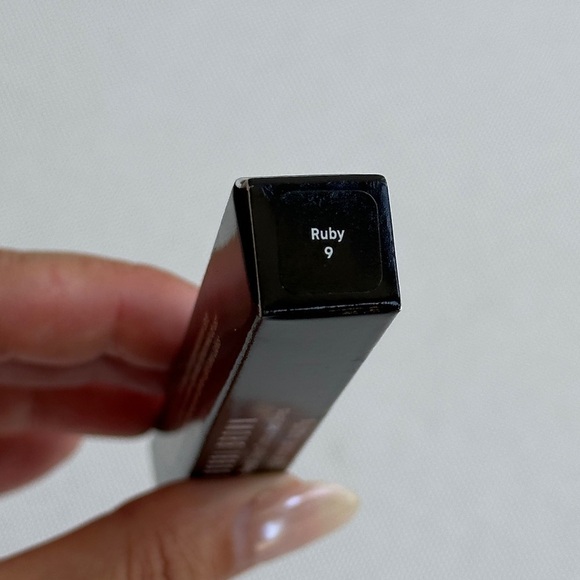 NWT Bobbi Brown Lip Pencil - Picture 2 of 5